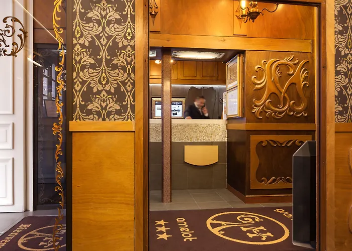 Grand Hôtel Amelot Paris